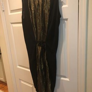 Clu made in USA dress lightweight.Gathered bottom size M, ties in front or back